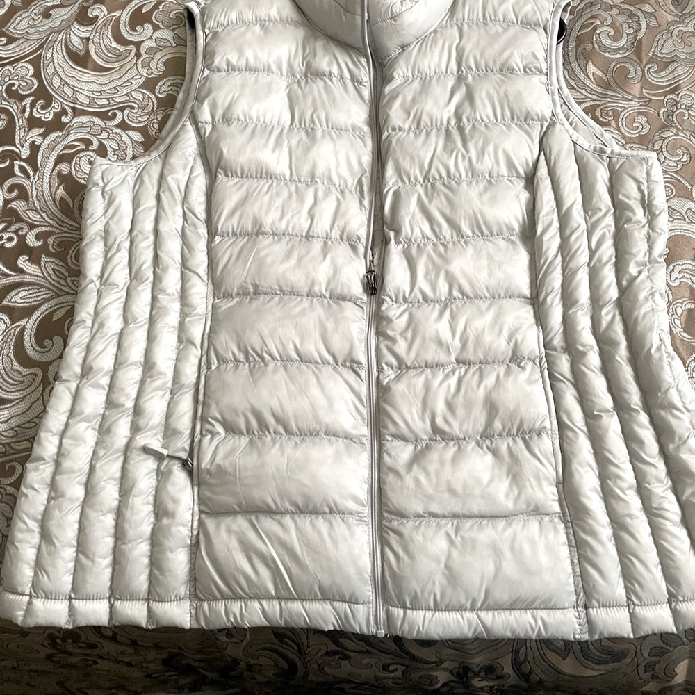 32 degree vest size XXL, lightweight